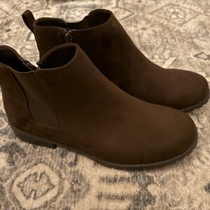 Sonoma Brown Ankle Boots with Suede Finish